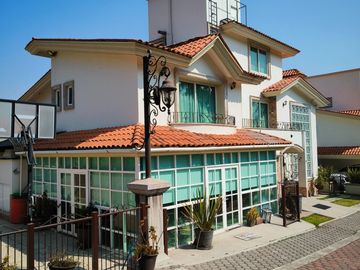 Casa estilo Californiano en Venta a 5 min del Centro de Tepotzotlán