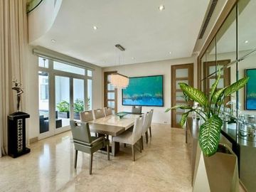 En venta moderna y lujosa casa en Aires del Batan, Samborondon