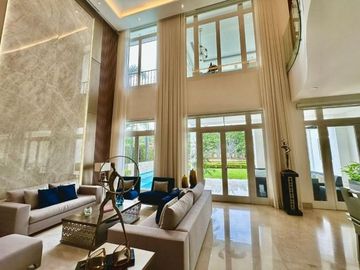 En venta moderna y lujosa casa en Aires del Batan, Samborondon