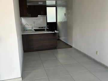 DEPARTAMENTO REMODELADO EN VENTA EN LOMAS DE MORELIA
