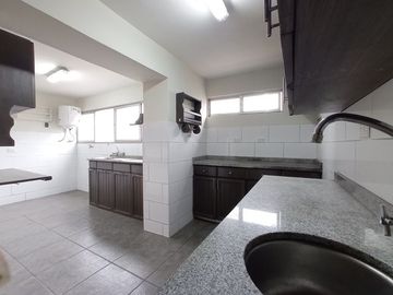 Dpto. Frente a Parque Reducto Vta. $169,000 Miraflores 3 Dormitorio 1 Cochera A.C. 130 mt.