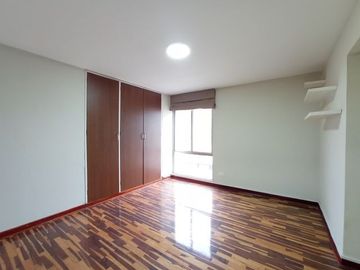 Dpto. Frente a Parque Reducto Vta. $169,000 Miraflores 3 Dormitorio 1 Cochera A.C. 130 mt.