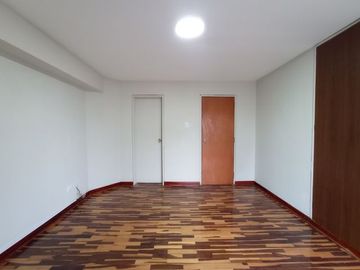 Dpto. Frente a Parque Reducto Vta. $169,000 Miraflores 3 Dormitorio 1 Cochera A.C. 130 mt.