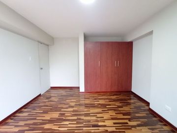 Dpto. Frente a Parque Reducto Vta. $169,000 Miraflores 3 Dormitorio 1 Cochera A.C. 130 mt.