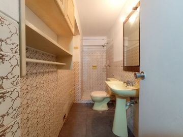 Dpto. Frente a Parque Reducto Vta. $169,000 Miraflores 3 Dormitorio 1 Cochera A.C. 130 mt.