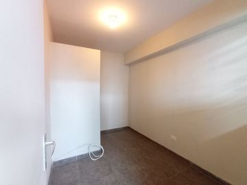Dpto. Frente a Parque Reducto Vta. $169,000 Miraflores 3 Dormitorio 1 Cochera A.C. 130 mt.