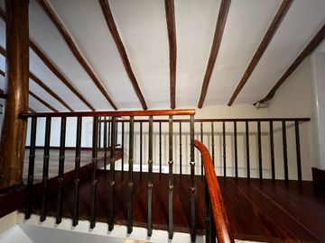 🏡En Venta Casa de 5 Dormitorios muy amplia por la Av. Loja y Av. 10 de Agosto🏡