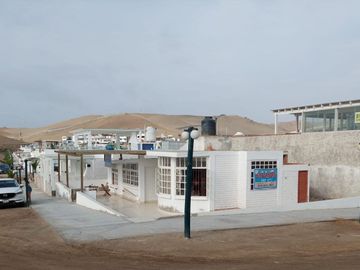 Vendo casa 300 m2 en el condominio Isla del Sol Cerro Azul Cañete