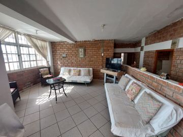 Vendo casa 300 m2 en el condominio Isla del Sol Cerro Azul Cañete
