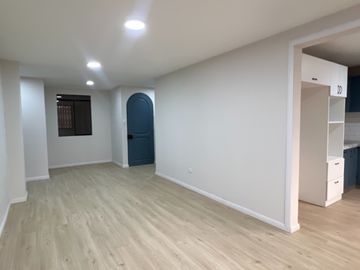 VENTA DEPARTAMENTO 2 PISO. AV. CARRION CERCA UNT