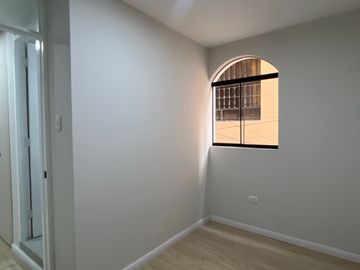 VENTA DEPARTAMENTO 2 PISO. AV. CARRION CERCA UNT