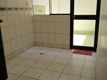 VENTA DPTO PRIMER PISO PLAZA NORTE