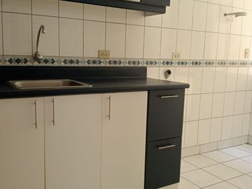 VENTA DPTO PRIMER PISO PLAZA NORTE