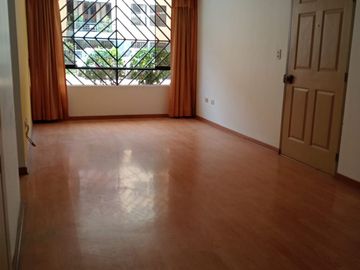 VENTA DPTO PRIMER PISO PLAZA NORTE