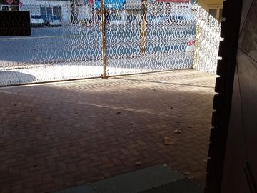 Casa en Venta en esquina en Chepevera, Monterrey, N.L.