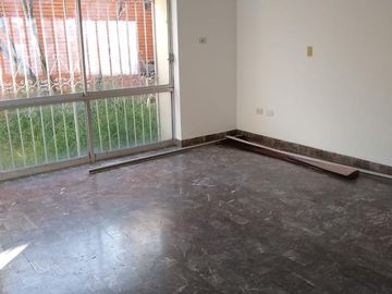 Casa en Venta en esquina en Chepevera, Monterrey, N.L.