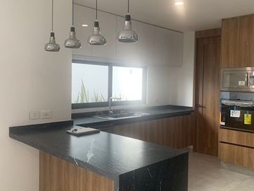 VENTA DE CASA PEDREGAL DE SHOENSTATT DISEÑO PROPIO