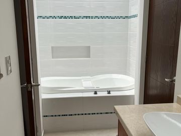 VENTA DE CASA PEDREGAL DE SHOENSTATT DISEÑO PROPIO