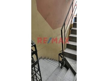 🏡 ¡Increíble Oportunidad En San Martín De Porres! 🌟 ¡Amplio Y Cómodo Departamento Con Balcón!