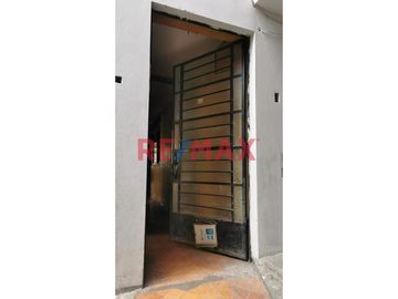 🏡 ¡Increíble Oportunidad En San Martín De Porres! 🌟 ¡Amplio Y Cómodo Departamento Con Balcón!