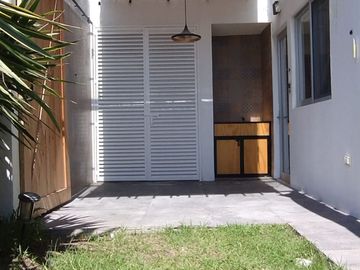 Luminosa casa en venta en Zakia con 3 recámaras y área de estudio ideal para recámara de visitas.
