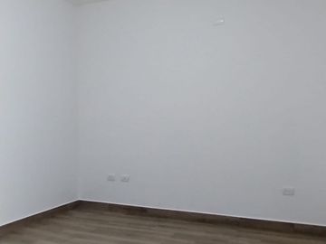Luminosa casa en venta en Zakia con 3 recámaras y área de estudio ideal para recámara de visitas.