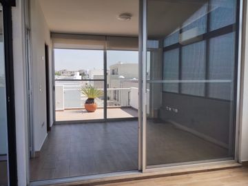 Luminosa casa en venta en Zakia con 3 recámaras y área de estudio ideal para recámara de visitas.