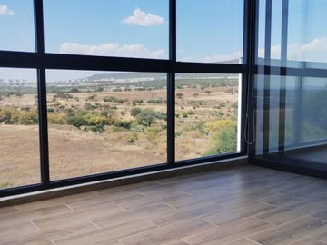 Luminosa casa en venta en Zakia con 3 recámaras y área de estudio ideal para recámara de visitas.