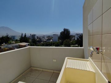 Vendo Departamento 3 Dormitorios Duplex - Urb. Fecia - Jose Luis Bustamante y Rivero , Arequipa