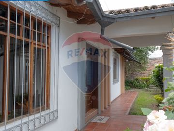 CASA, LOCAL Y LOTE EN VENTA EN EL RETORNO