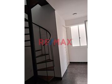Alquiler De Departamento Duplex 80M2 En Surquillo