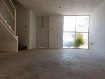 BONITA Y AMPLIA CASA EN RECUPERACIÓN BANCARIA (NO CREDITOS), EXCELENTE UBICACIÓN EN EL FRACC. BOSQUES DEL PILAR, PUEBLA