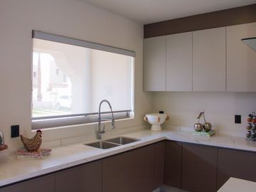 Casa Roble en Venta en Bosques California