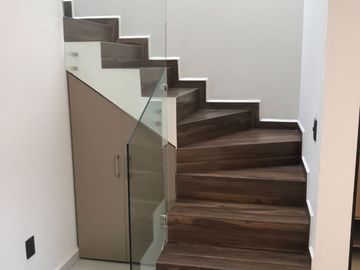 Casa Roble en Venta en Bosques California
