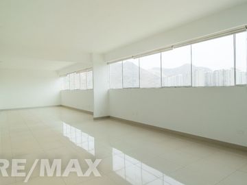 Alquiler De Oficina En Santa Anita De 750 M2