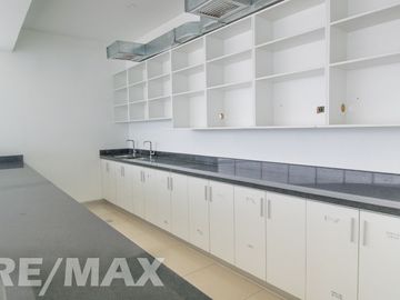 Alquiler De Oficina En Santa Anita De 750 M2