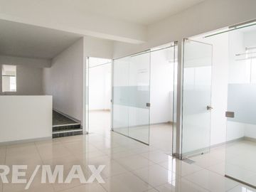 Alquiler De Oficina En Santa Anita De 750 M2