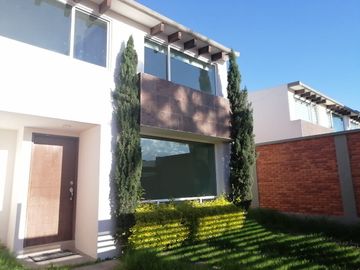 Venta Casa fraccinamiento en Villas del Campo, Calimaya