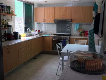 Casa en condominio con vigilancia las 24hrs. Burgos, Temixco