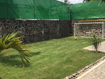 Casa en condominio con vigilancia las 24hrs. Burgos, Temixco