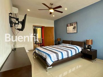 Casa remodelada, amueblada y con piscina en Barrio de Guadalupe