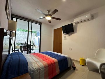 Casa remodelada, amueblada y con piscina en Barrio de Guadalupe