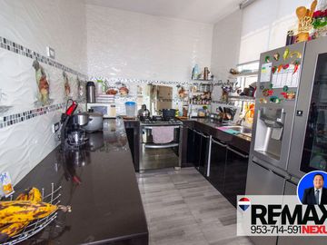 SE VENDE MUY AMPLIO DEPARTAMENTO DUPLEX EN LA VICTORIA