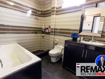 SE VENDE MUY AMPLIO DEPARTAMENTO DUPLEX EN LA VICTORIA