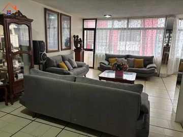 Casa comercial de venta en San Antonio de Ibarra