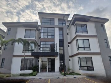 DEPARTAMENTO EN VENTA, SAMBORONDÓN, PLANTA BAJA, VISTA AL RIO