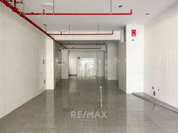 Venta De Gran Edificio Comercial En Plena Avenida, Límite Con Miraflores. (De Estreno)