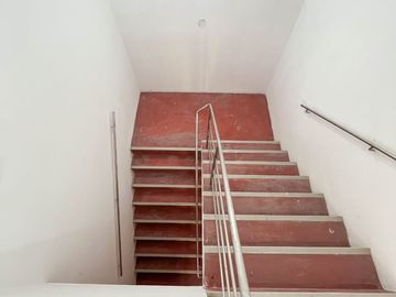 Venta De Gran Edificio Comercial En Plena Avenida, Límite Con Miraflores. (De Estreno)