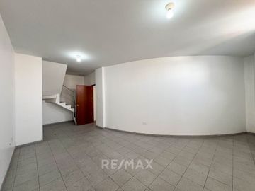 Venta De Gran Edificio Comercial En Plena Avenida, Límite Con Miraflores. (De Estreno)