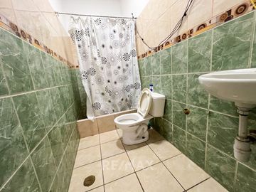 Venta De Gran Edificio Comercial En Plena Avenida, Límite Con Miraflores. (De Estreno)